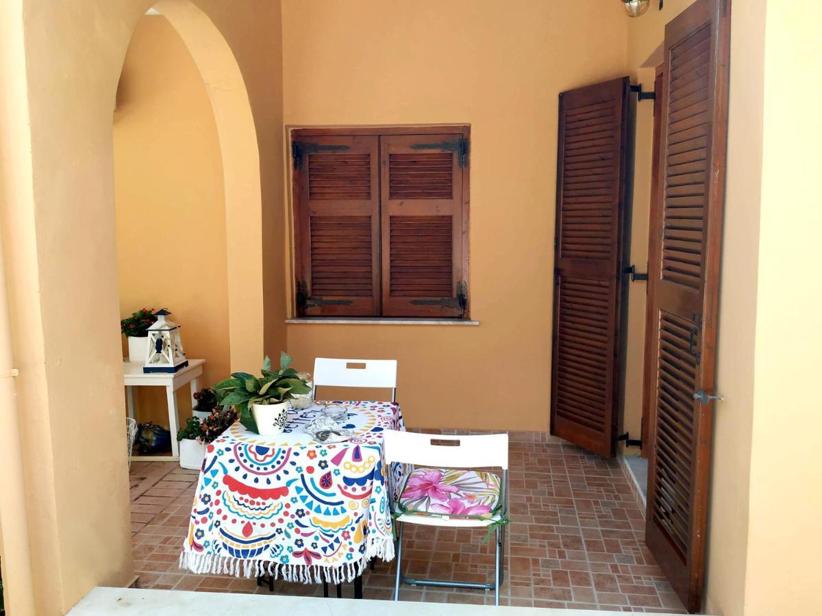 Family Holiday Apartment With Garden & Bbq Velonades  Exterior photo